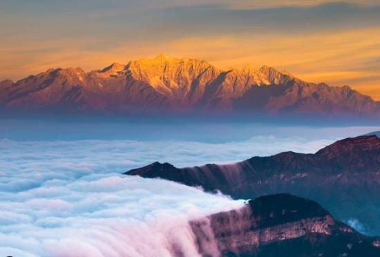 牛背山